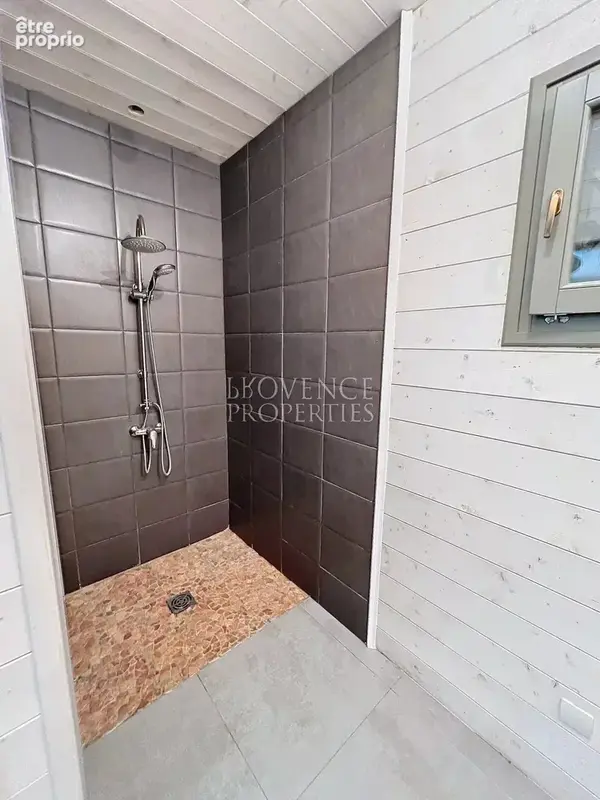 Villa 228 m², vue panoramique et terrain de 1,3 hectare - photo 12