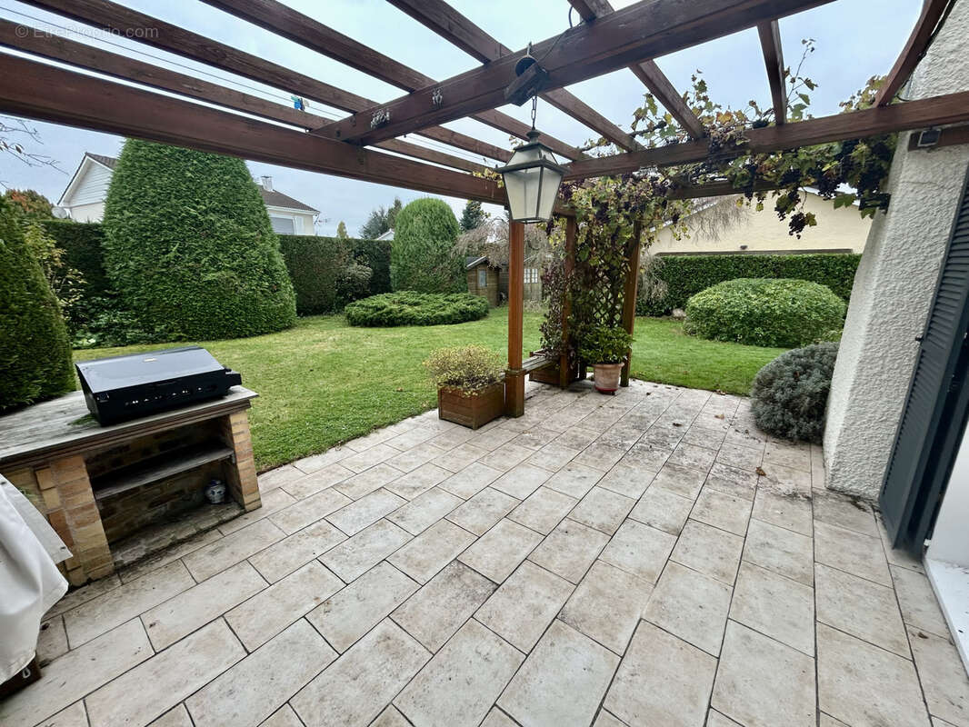 Maison à CLAYE-SOUILLY