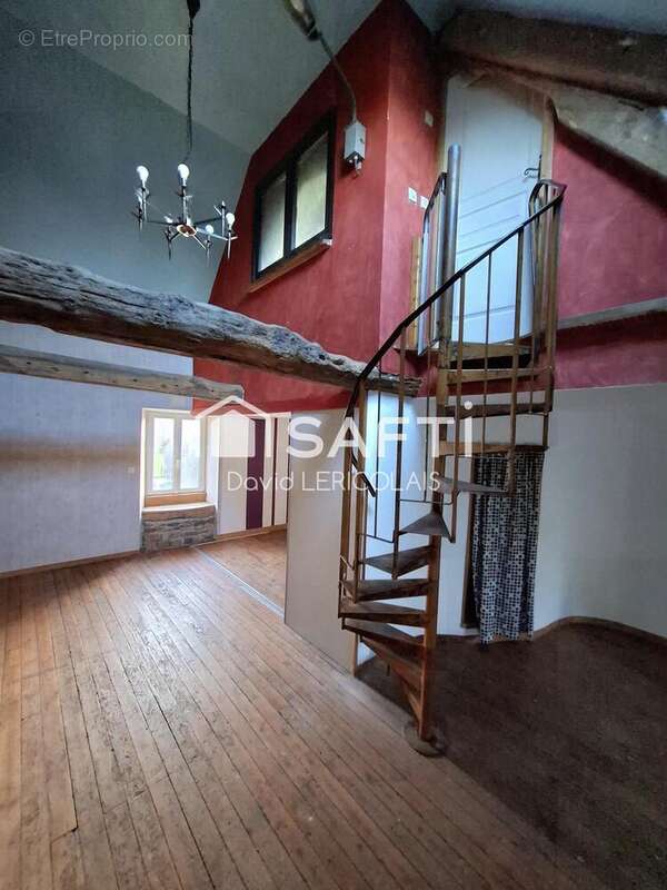 Photo 6 - Parking à DANGY