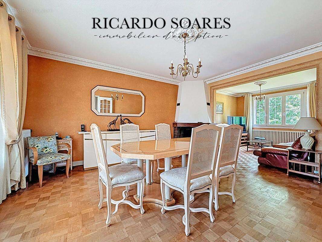 Maison à LE THILLAY