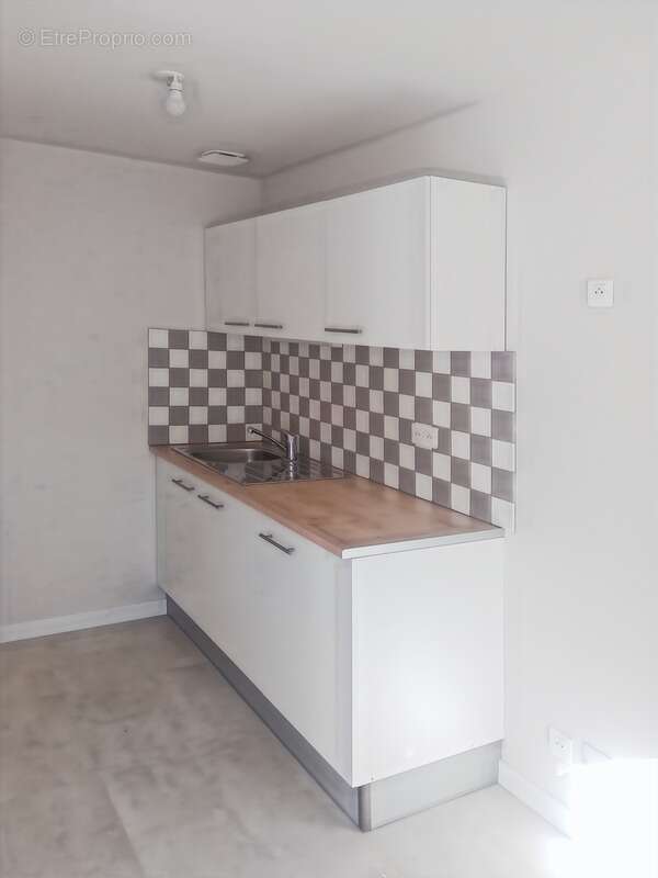 Maison à VAUCONCOURT-NERVEZAIN