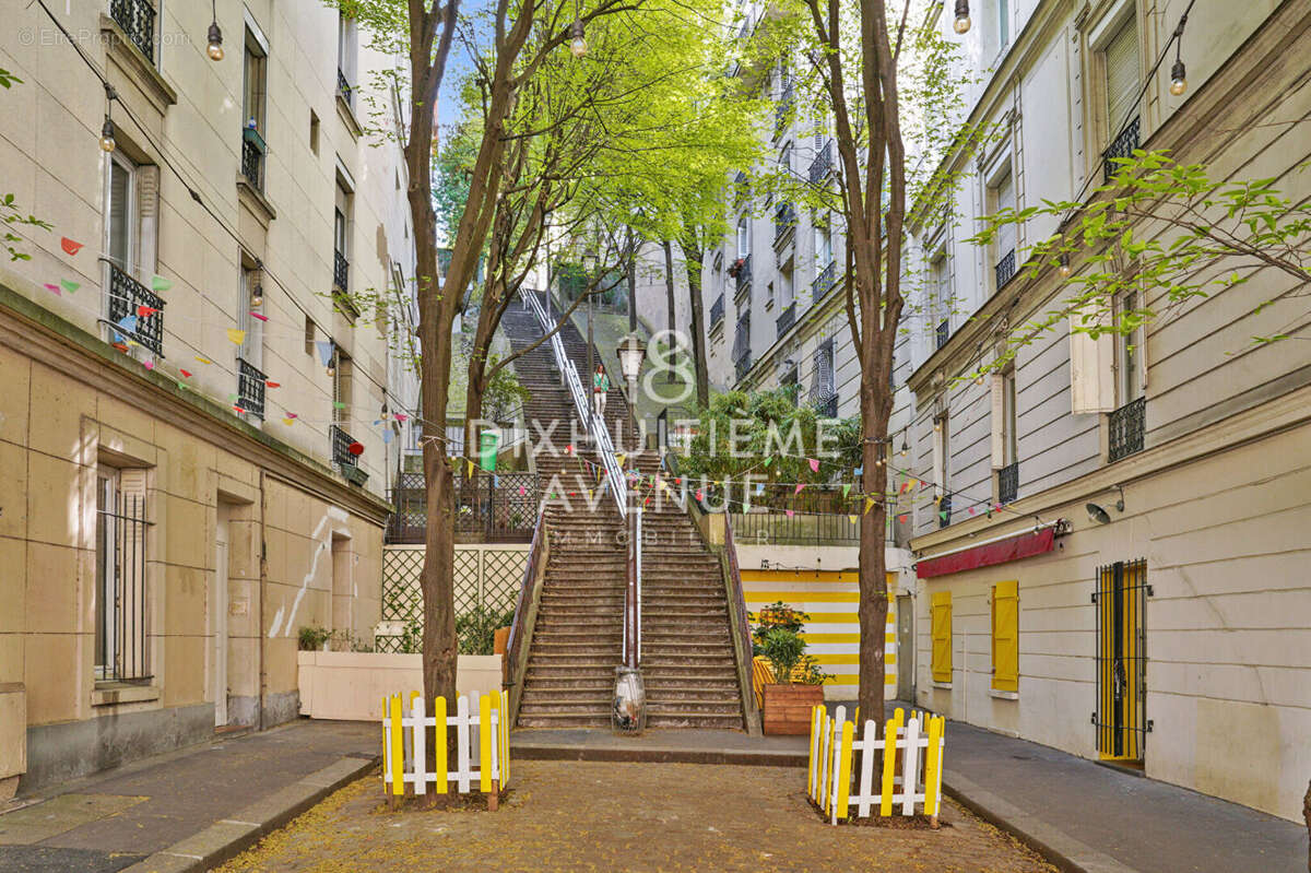 Appartement à PARIS-18E