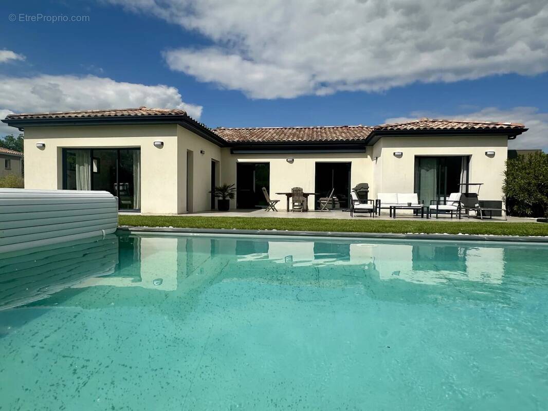 Maison à LAPEYROUSE-FOSSAT