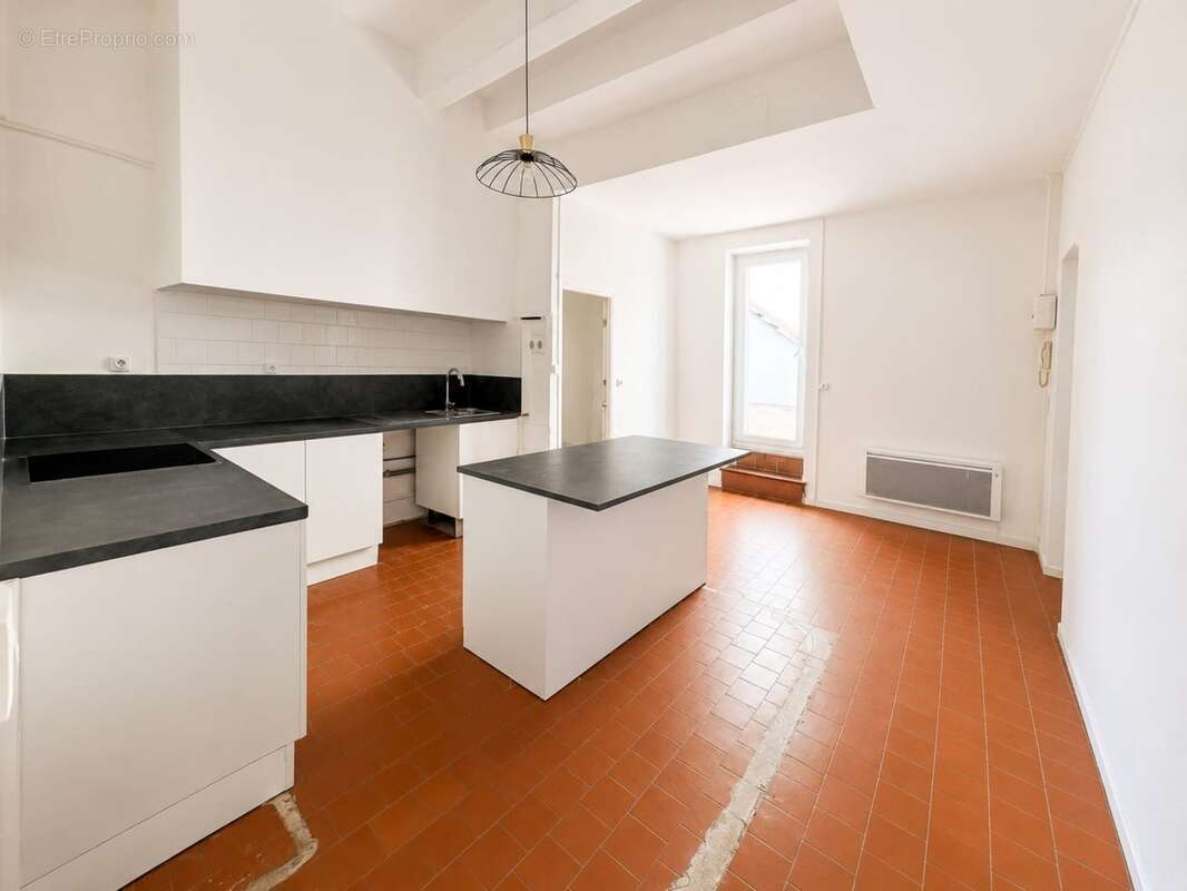 Appartement T2 85 m² avec terrasse Champ de Mars Béziers charme de l'ancien - photo 3