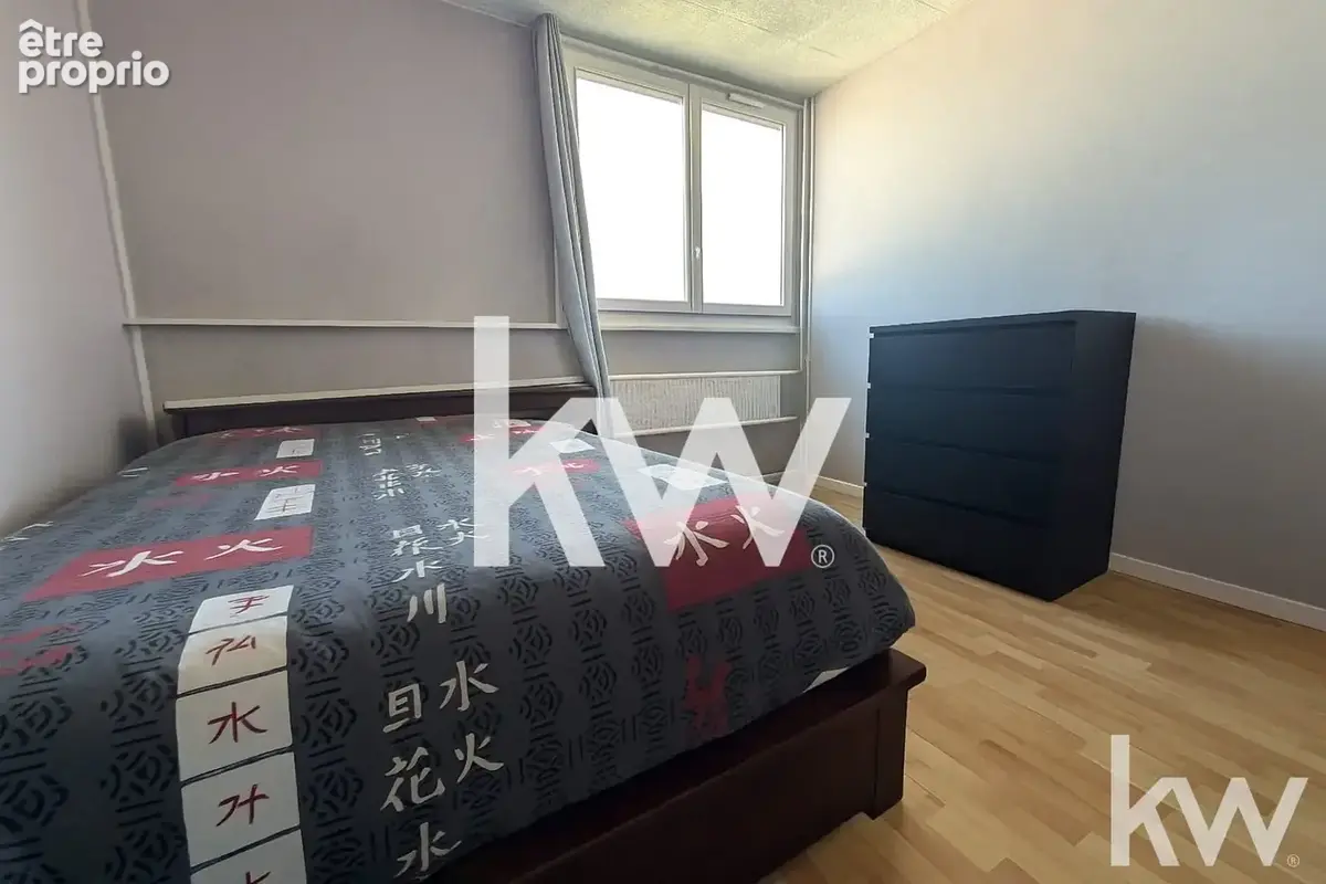 Appartement 65 m² à Saint-Etienne  - photo 3