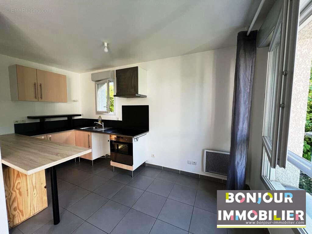 Appartement à MERY