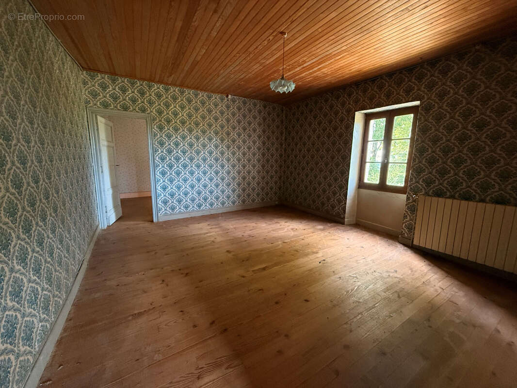 Maison en pierre avec chalet bois, grange et vue panoramique - photo 4
