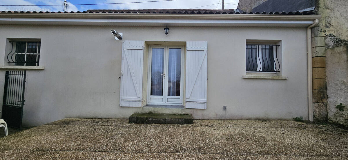 Maison à SAINT-LAURENT-DES-VIGNES