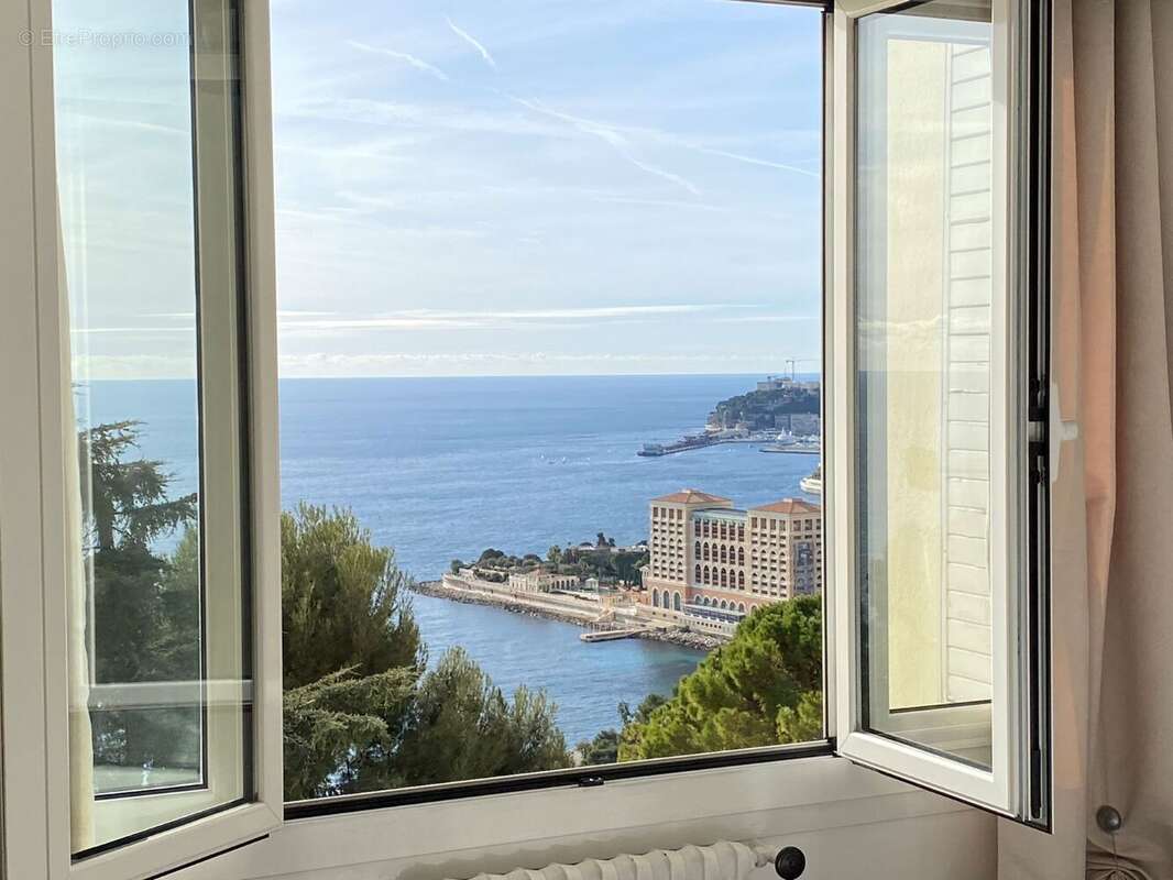 Appartement à ROQUEBRUNE-CAP-MARTIN