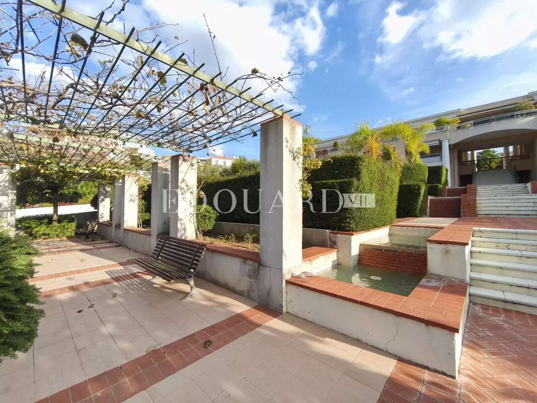 Appartement à ROQUEBRUNE-CAP-MARTIN