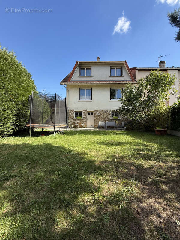 Maison à LE BLANC-MESNIL