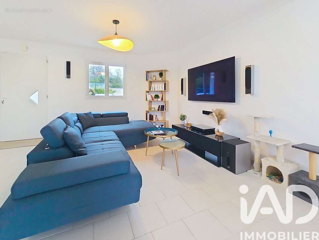 Photo 2 - Maison à NOGENT-LE-ROI