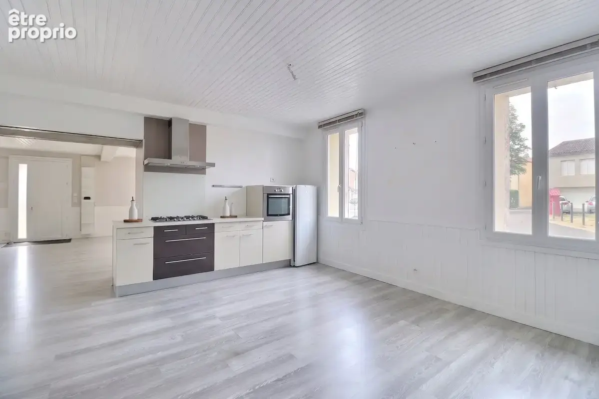 Maison de caractère en pierre avec dépendance - photo 2