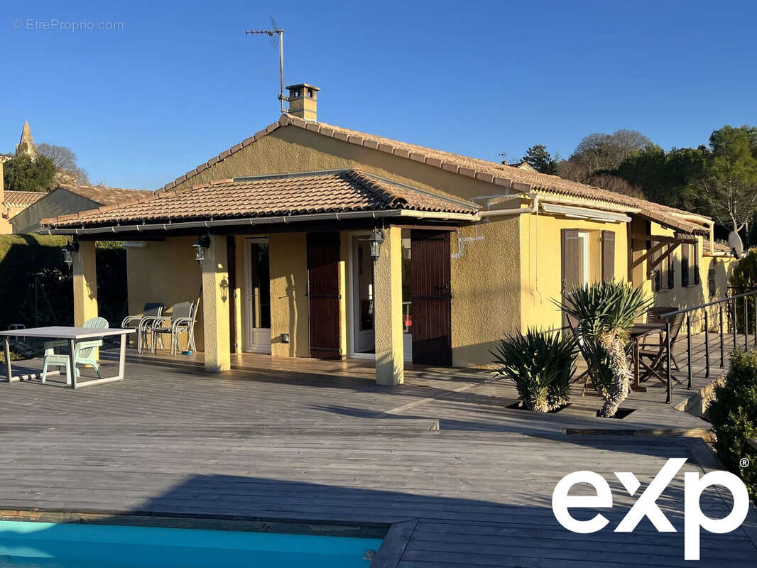 Maison à CASTELNAU-VALENCE