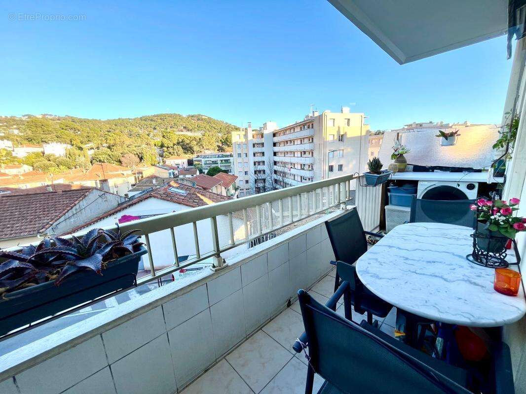 Appartement à LE CANNET