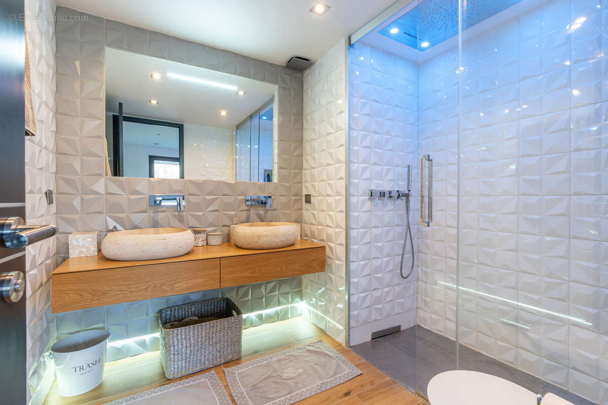 Maison à SAINT-MAUR-DES-FOSSES