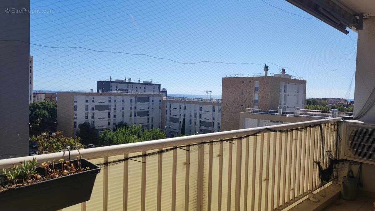 Appartement à PORT-DE-BOUC