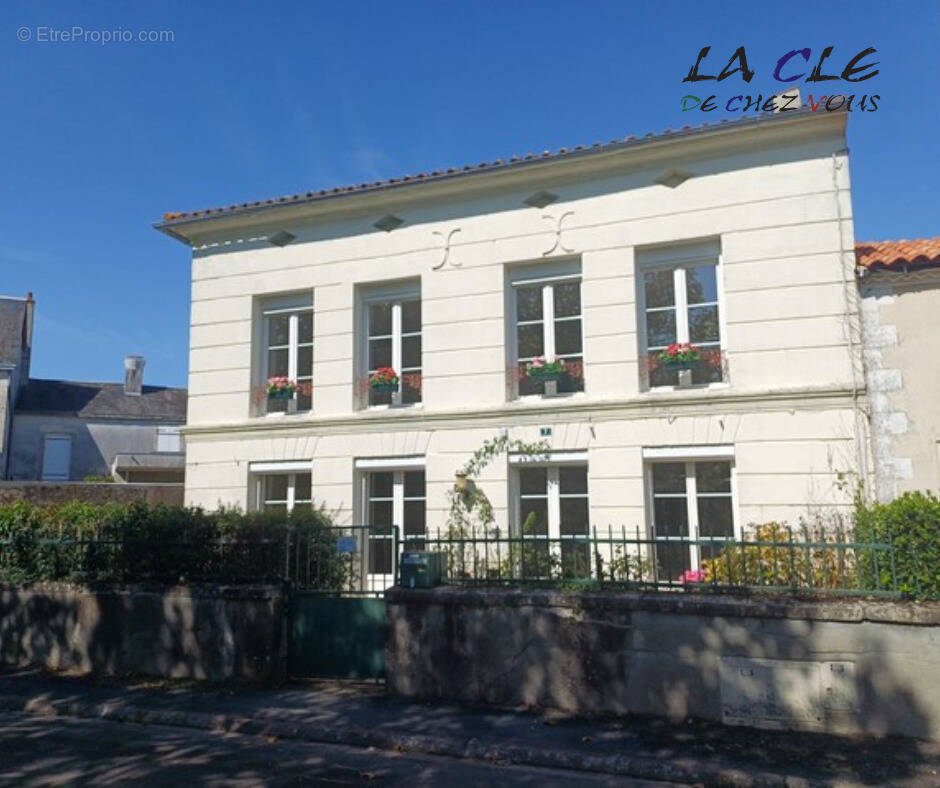 Maison à SAINT-LAURS