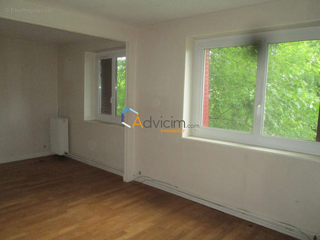 Appartement à LUXEUIL-LES-BAINS