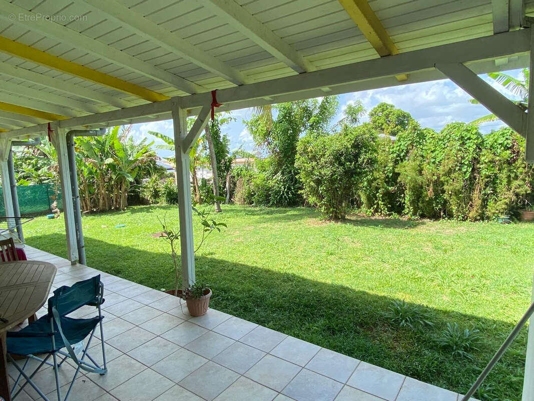 Maison à PETIT-BOURG