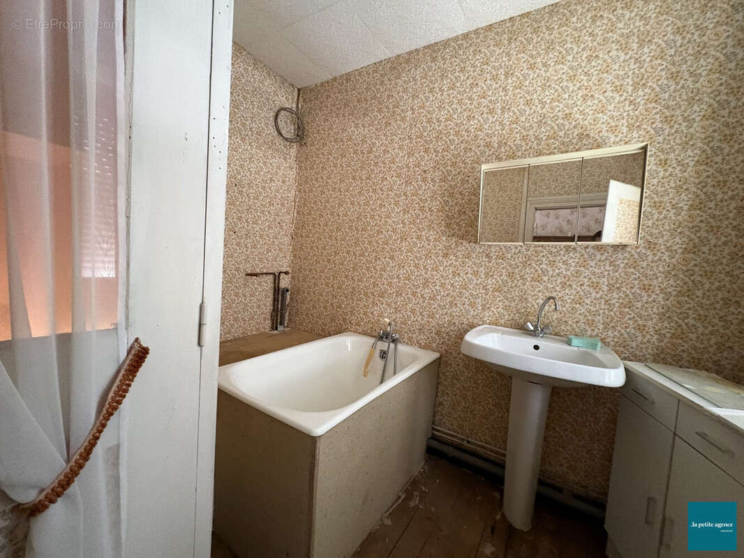 Maison à CLECY