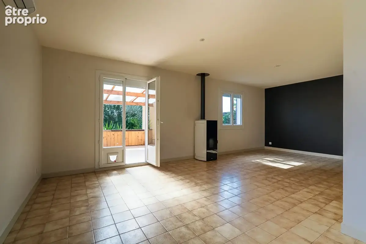 CARCASSONNE - VILLALBE Villa T4 113m² (92m² hab.) avec jardin clos, poêle à bois, climatisation - photo 7