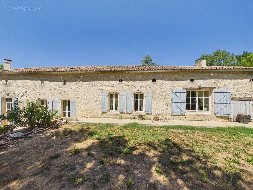 Maison 209 m² à Saint-Georges-Des-Agouts  - photo 14