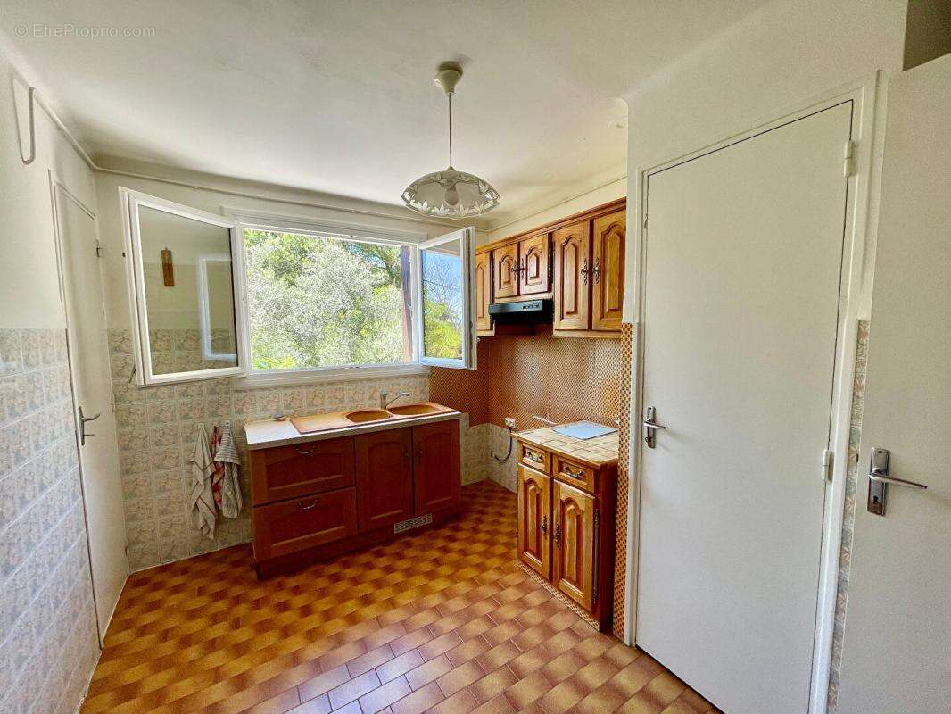 Belle opportunité - T4 avec extérieur - Toulon (83200) - photo 6