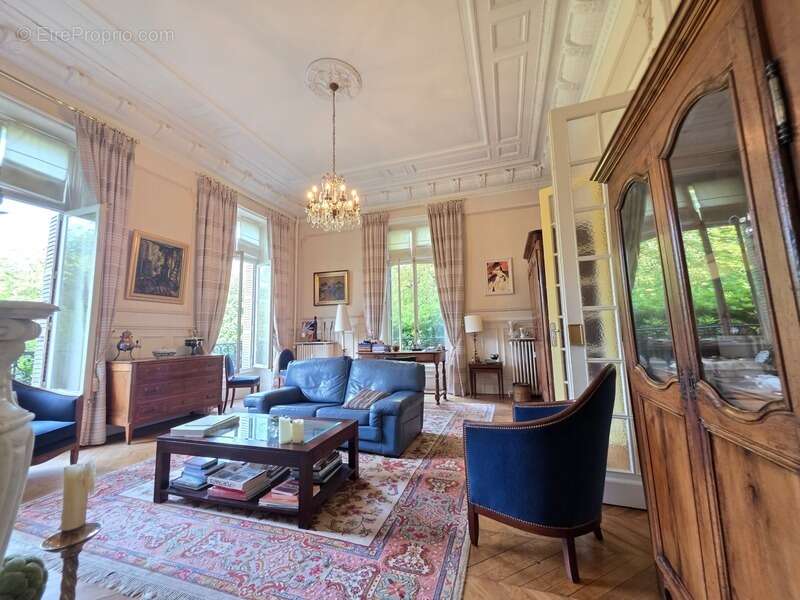 Appartement à GRUCHET-LE-VALASSE