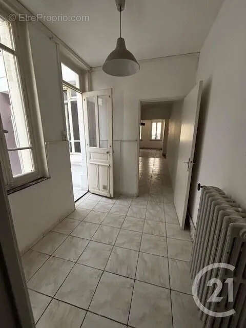 Maison à SAINT-QUENTIN