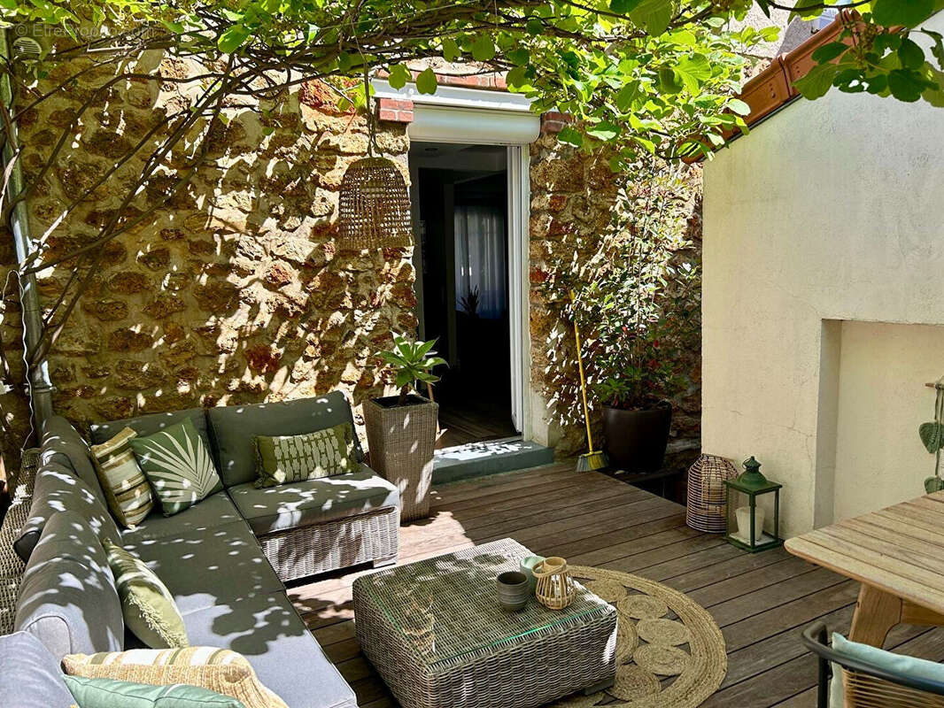 Maison à LE PERREUX-SUR-MARNE