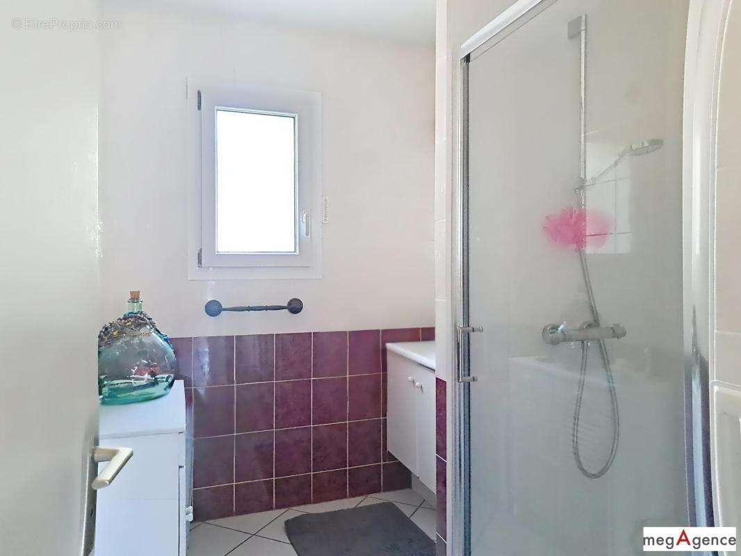 Vertou Bourg – Maison de plain-pied avec beaux volumes et 2 garages - photo 11
