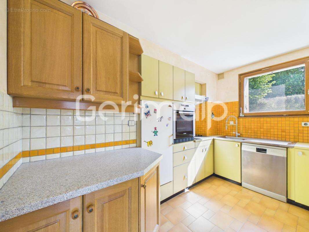 Vente - Maison - 8 pièces + cuisine - 180 m² - 795 000 € - - photo 15