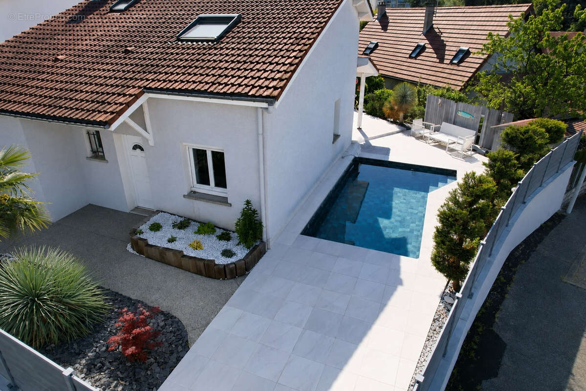 Maison à LA TALAUDIERE
