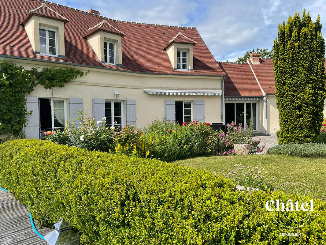 Maison à MONTLOGNON