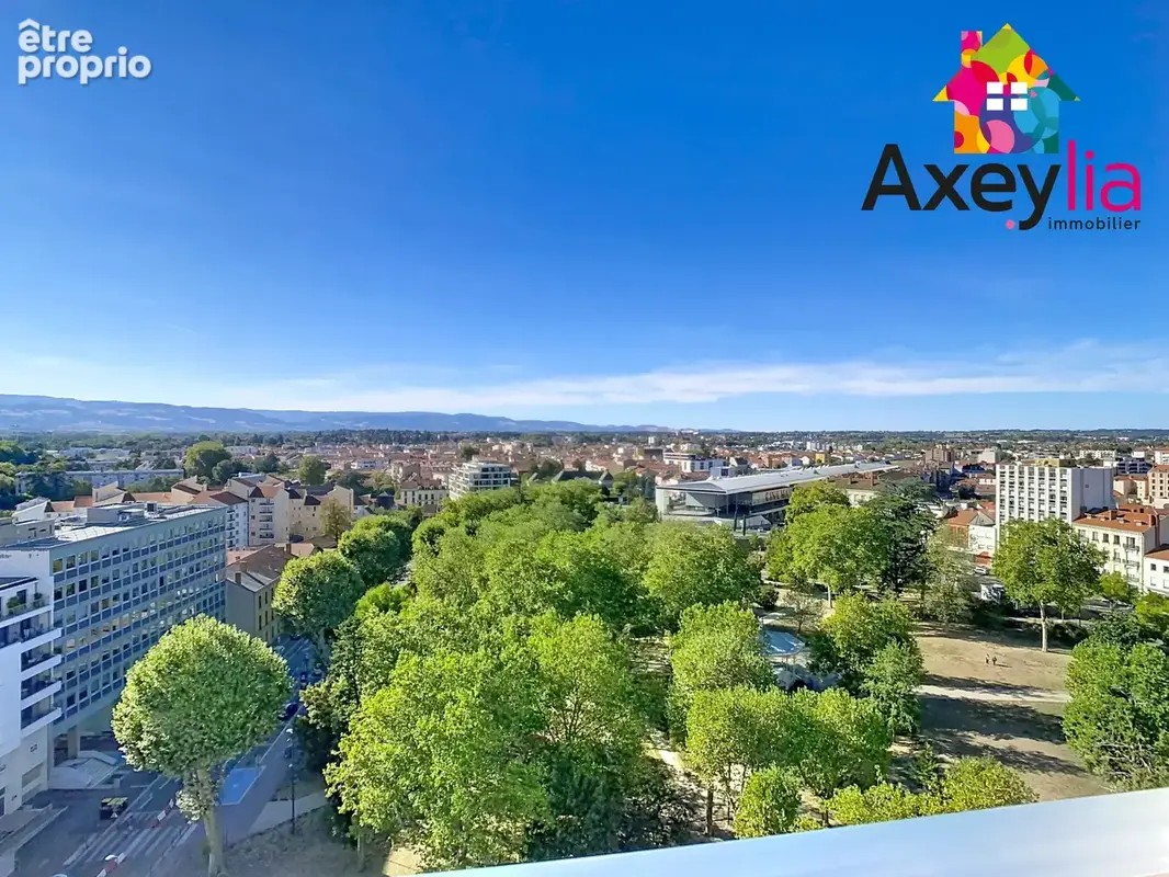 A vendre- roanne hyper centre- appartement t5 avec 2 caves et place de parking sécurisé - photo 3