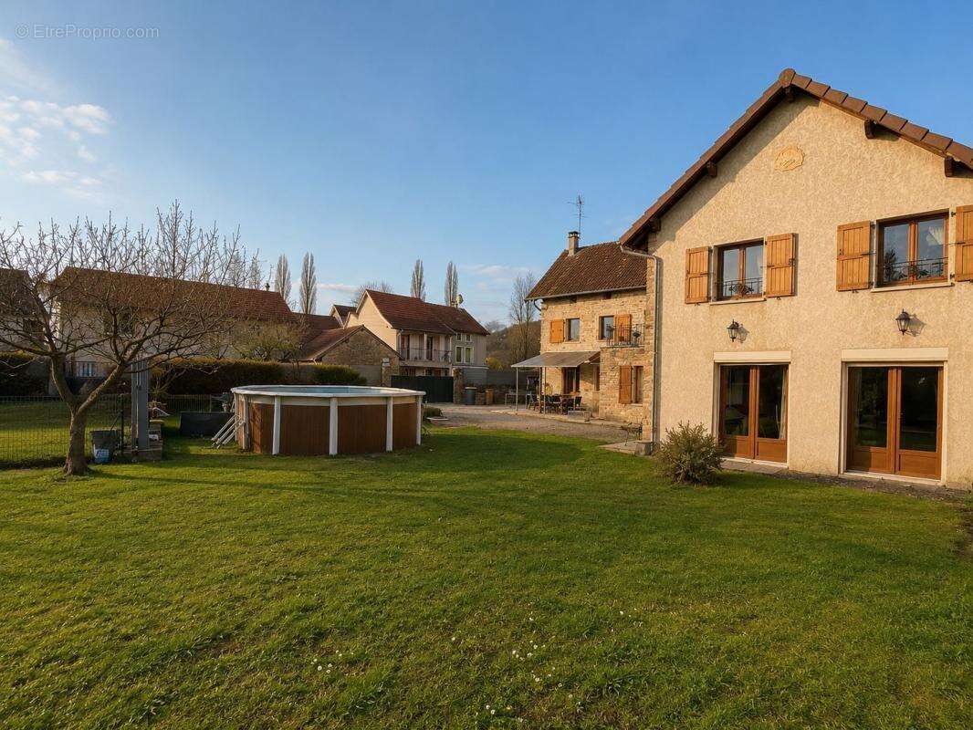 Maison à CREMIEU