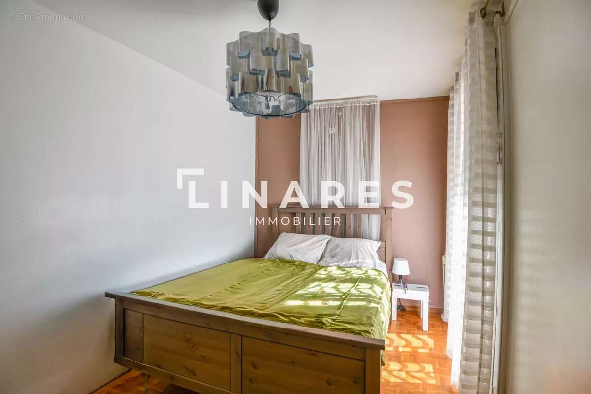 Appartement à MARSEILLE-4E