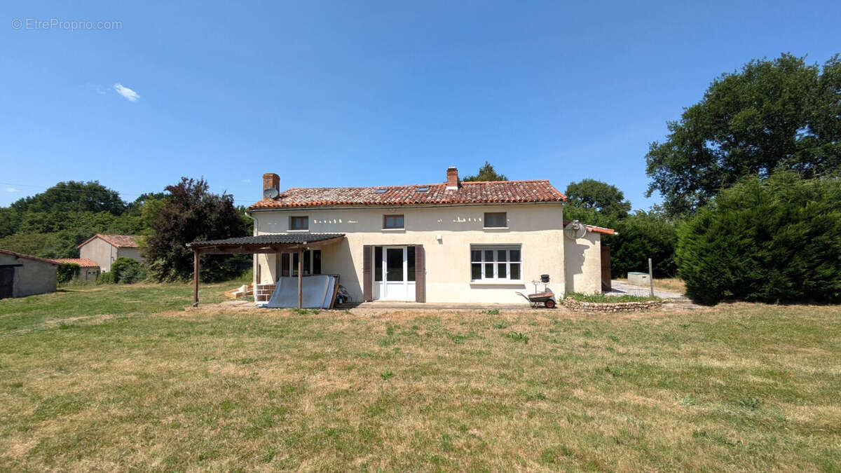 Maison à SAINT-ROMAIN