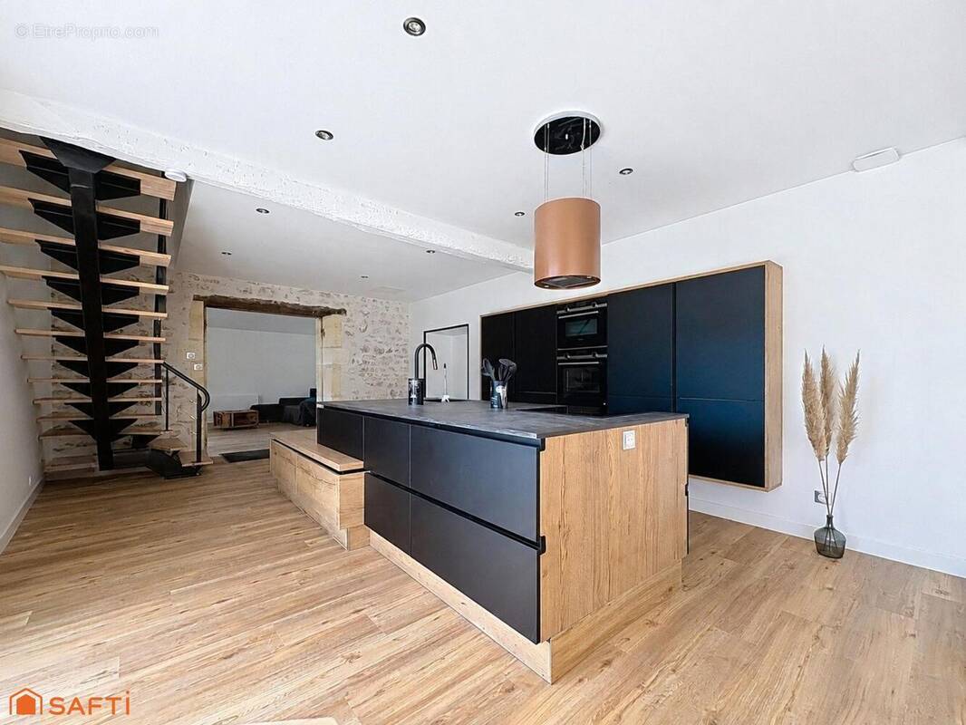 Photo 1 - Maison à CHERVES-RICHEMONT