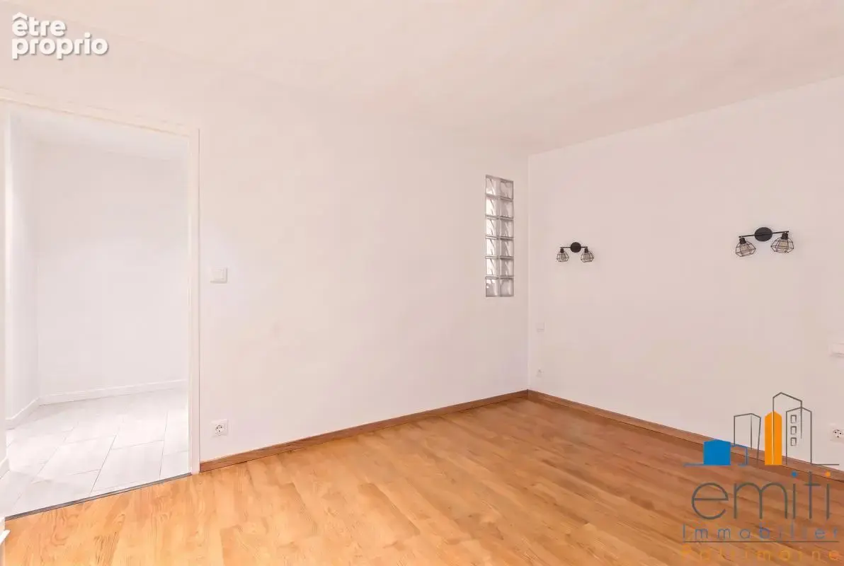 Maison d’architecte – 176 m², piscine et écrin de verdure à Mons - photo 9