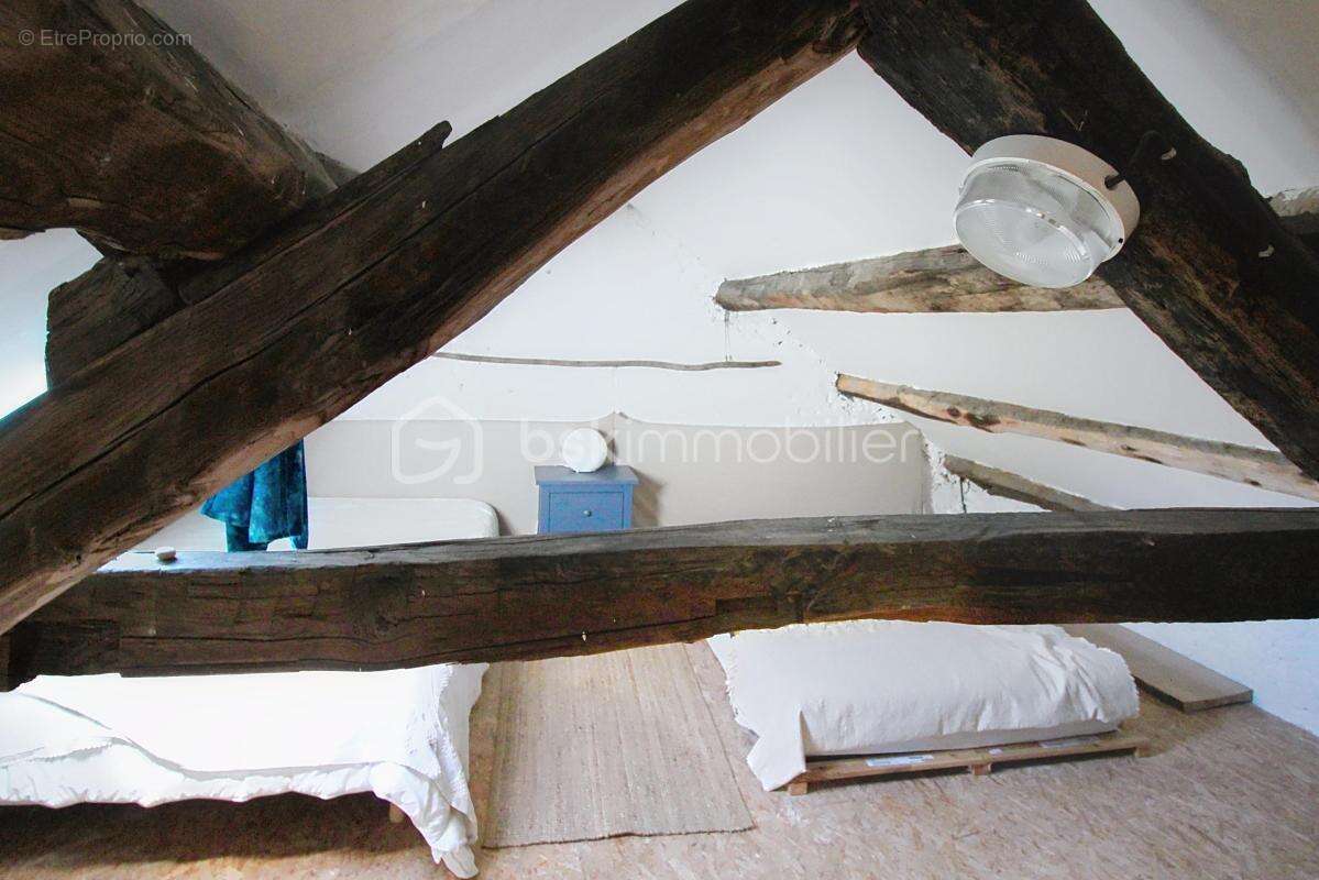 Maison à SAINT-JEAN-DU-BRUEL