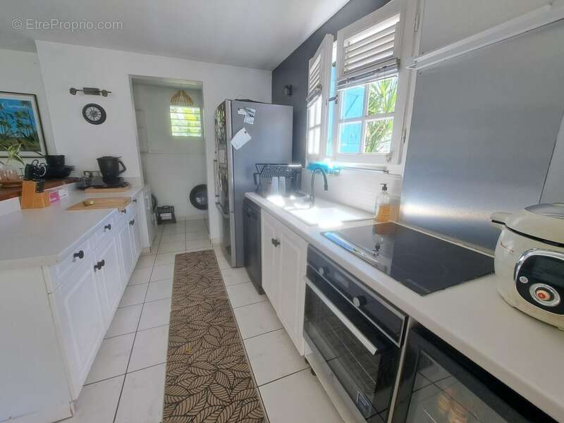 Maison à BAIE-MAHAULT