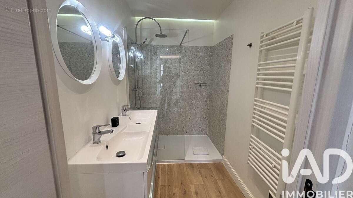 Photo 4 - Appartement à ROQUEBRUNE-CAP-MARTIN
