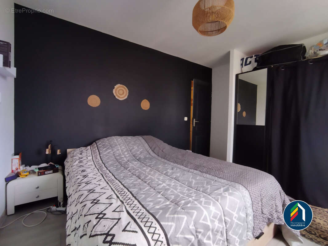 Maison à SAINTE-FLORENCE