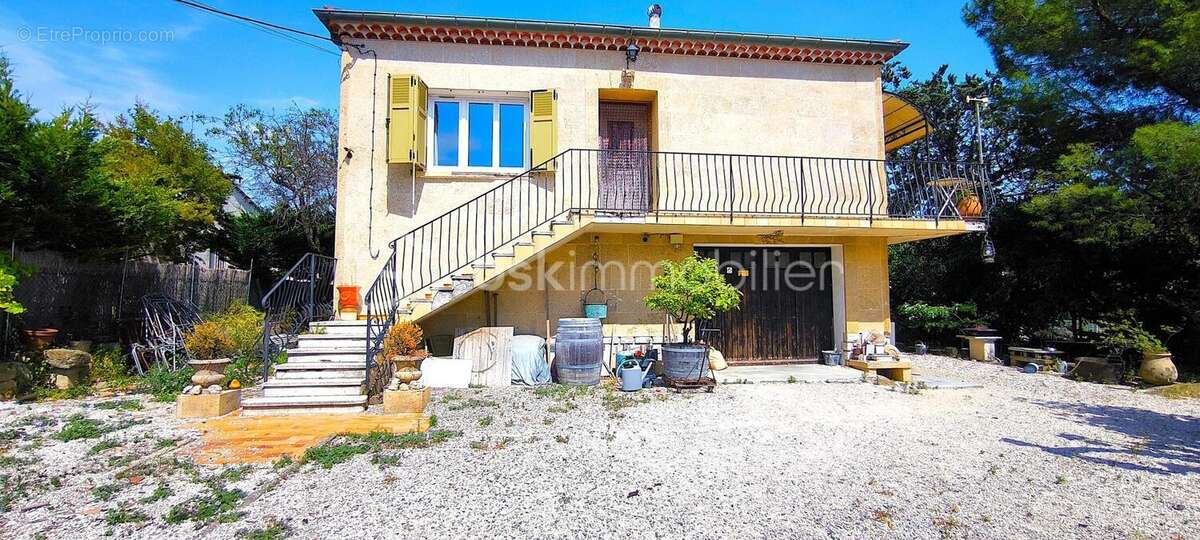 Maison à ROGNES