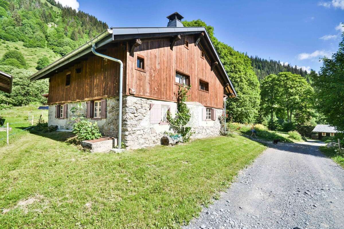 Maison 130 m² à Saint-Jean-D'aulps  - photo 3