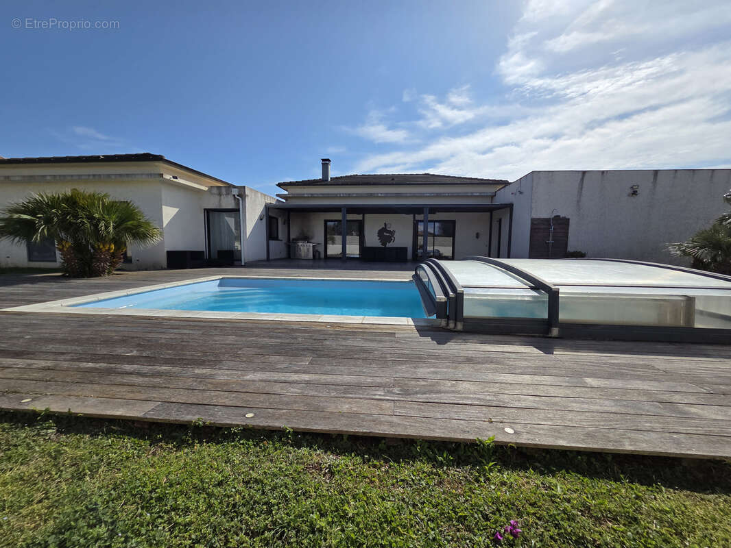 Maison à LINGUIZZETTA