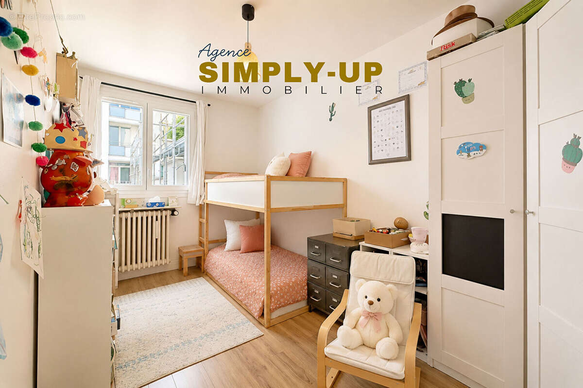 Appartement à PARIS-11E