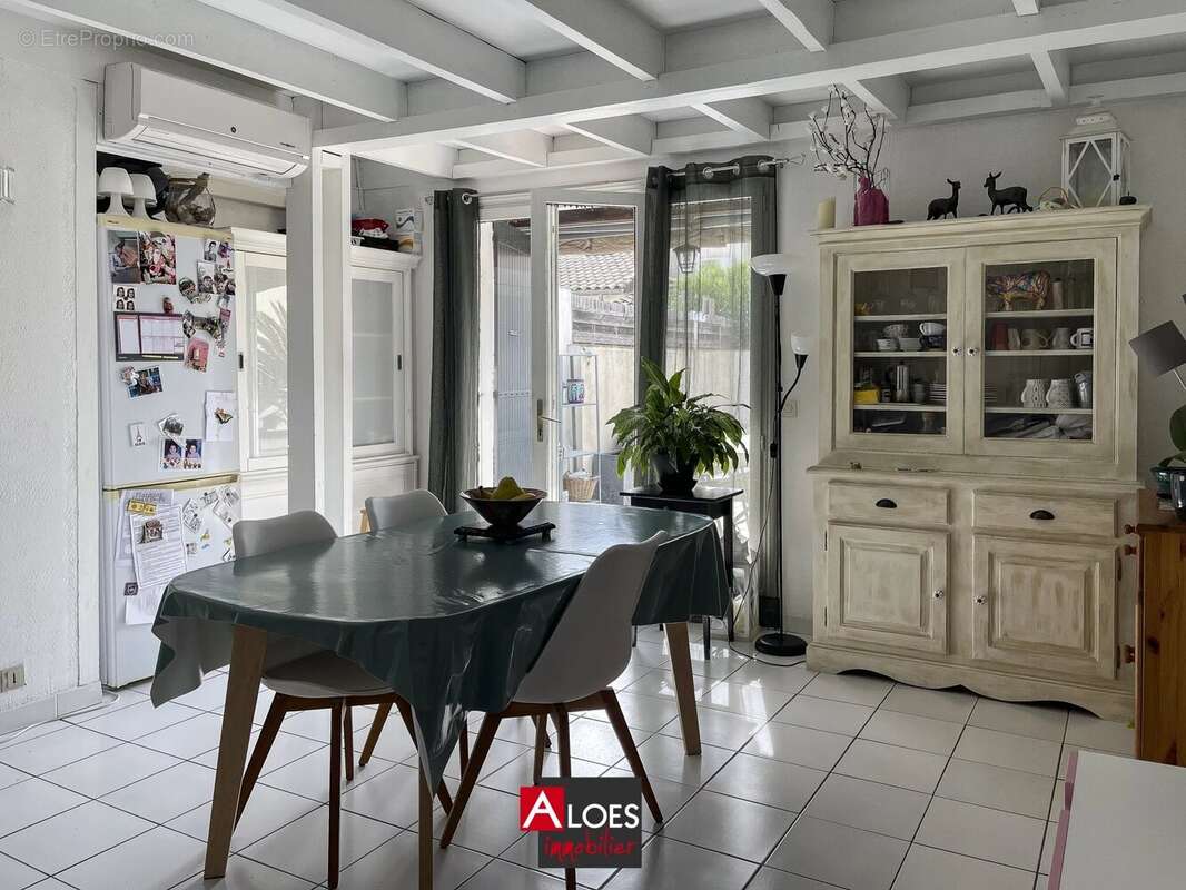 Maison Aigues-Mortes intra-muros 4 pièces - photo 2